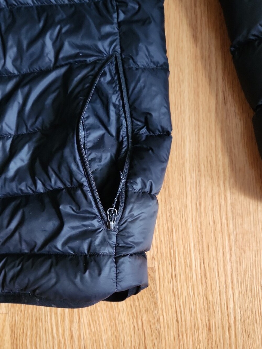 Eddie Bauer, Mens Black Hooded Down Puffer Jacket, Sz Medium - Picture 5 of 14